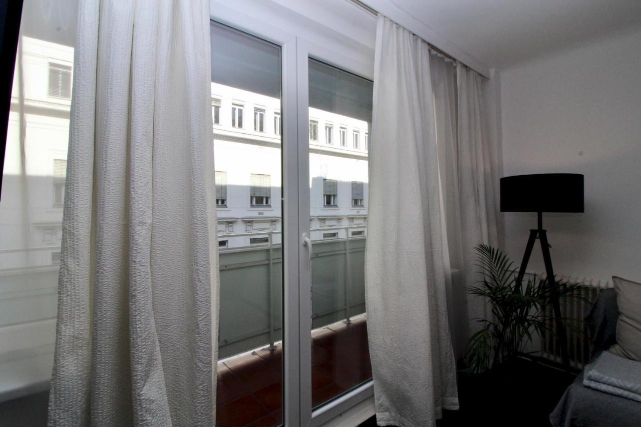 Balcony Apartment - Next To Opera ウィーン エクステリア 写真