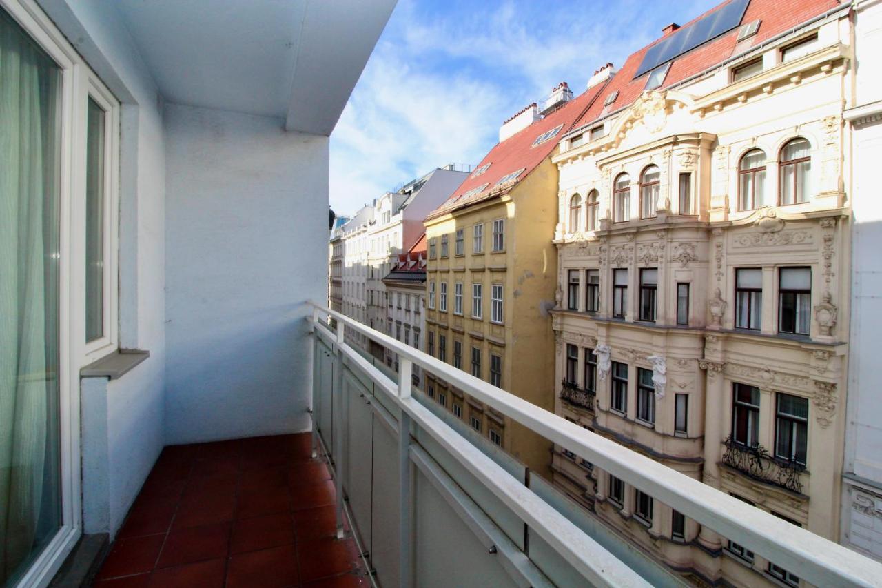 Balcony Apartment - Next To Opera ウィーン エクステリア 写真